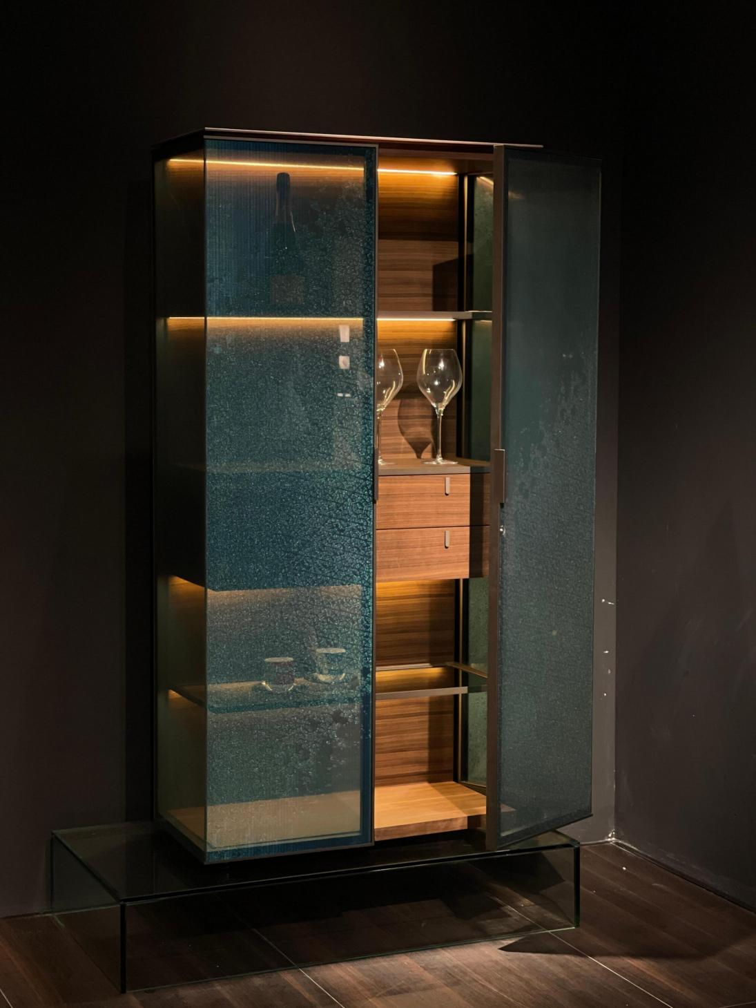Copper wired glass cabinet - Image 4