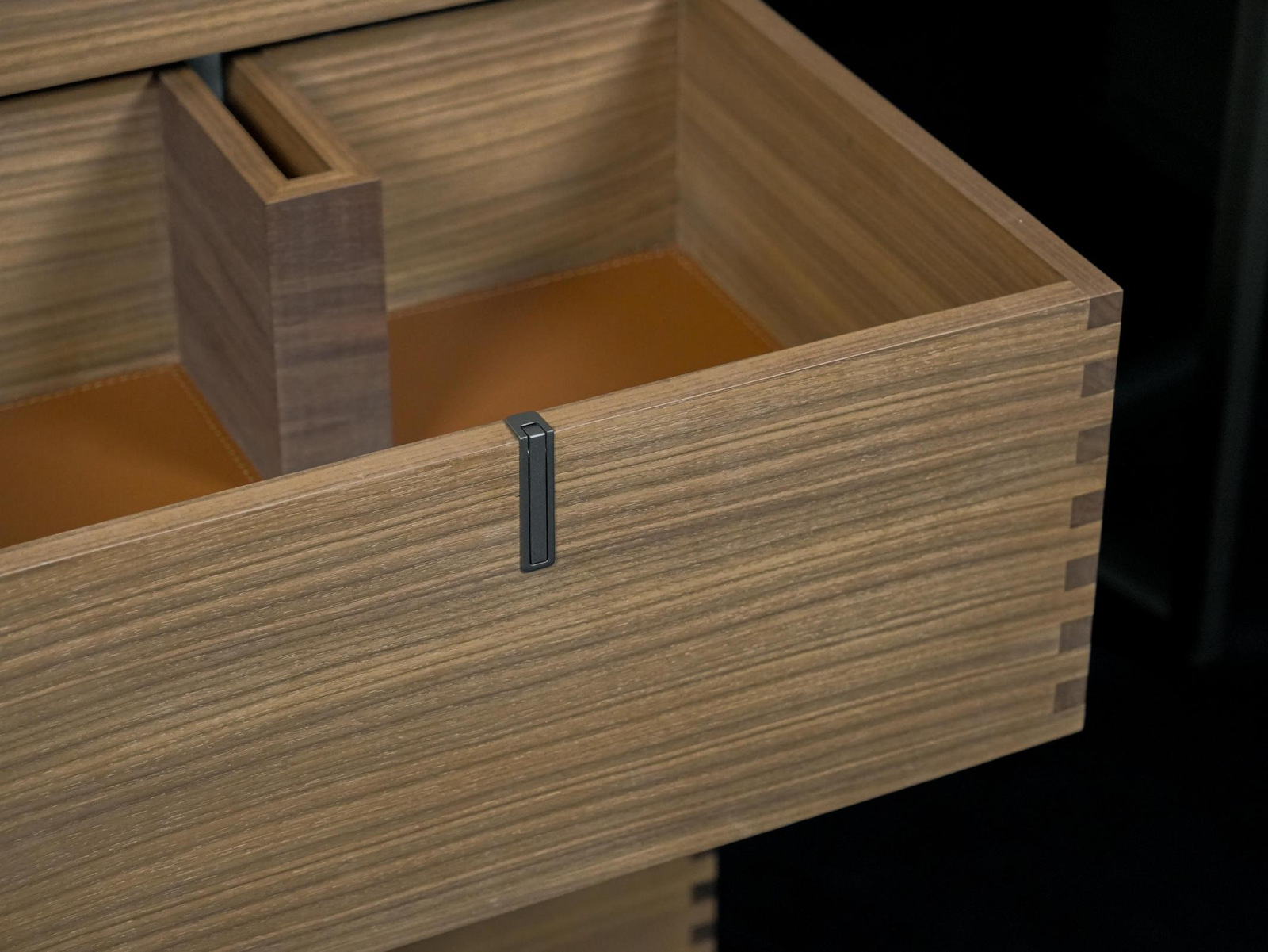 FLY AIRCRAFT CABINET - Image 3