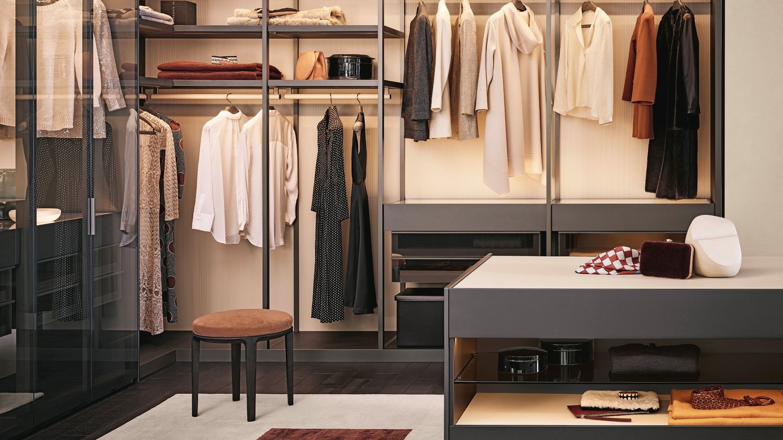 Italian Luxury Walk-In Closet For men and women - Image 4