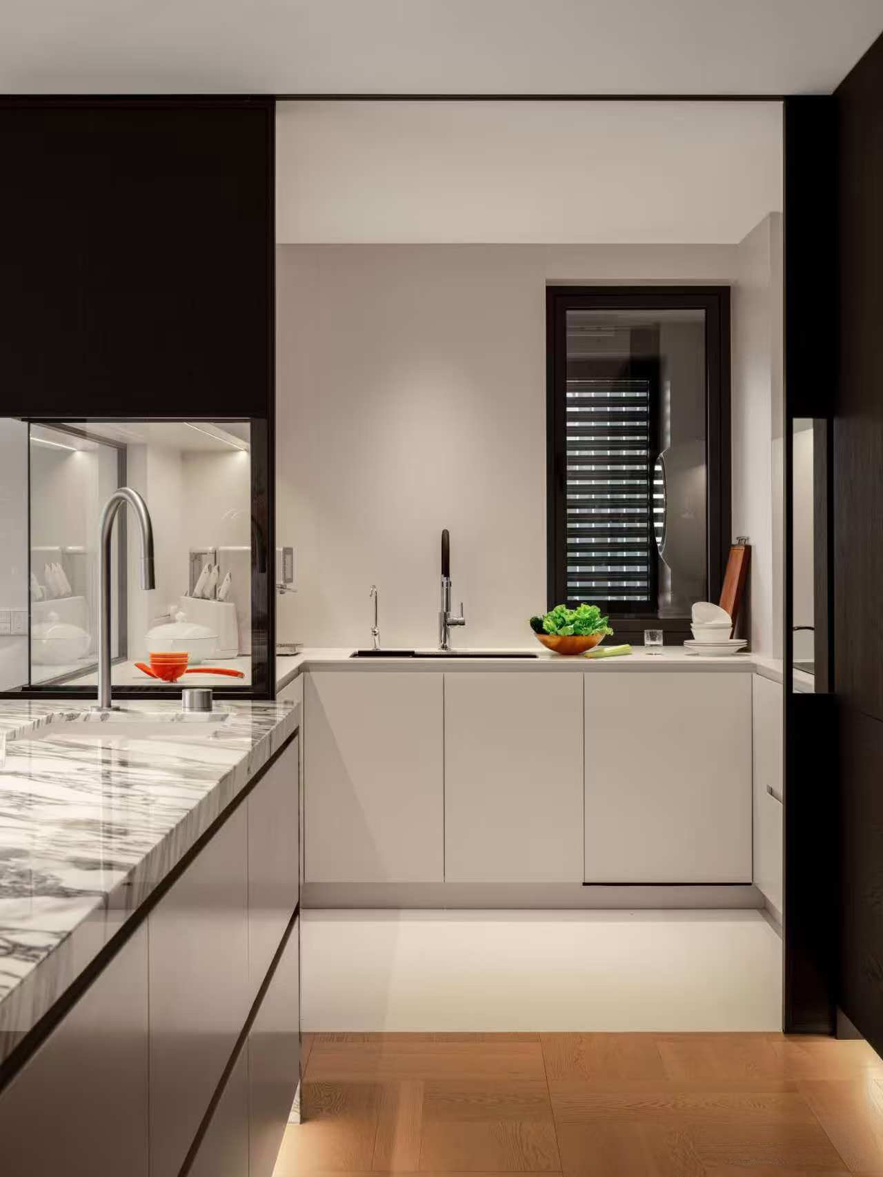Marble Island + Black and White Cabinets - Image 4