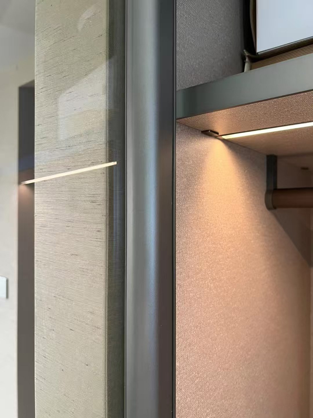 Minimalist Mirror Sliding Door Wardrobe - Image 8