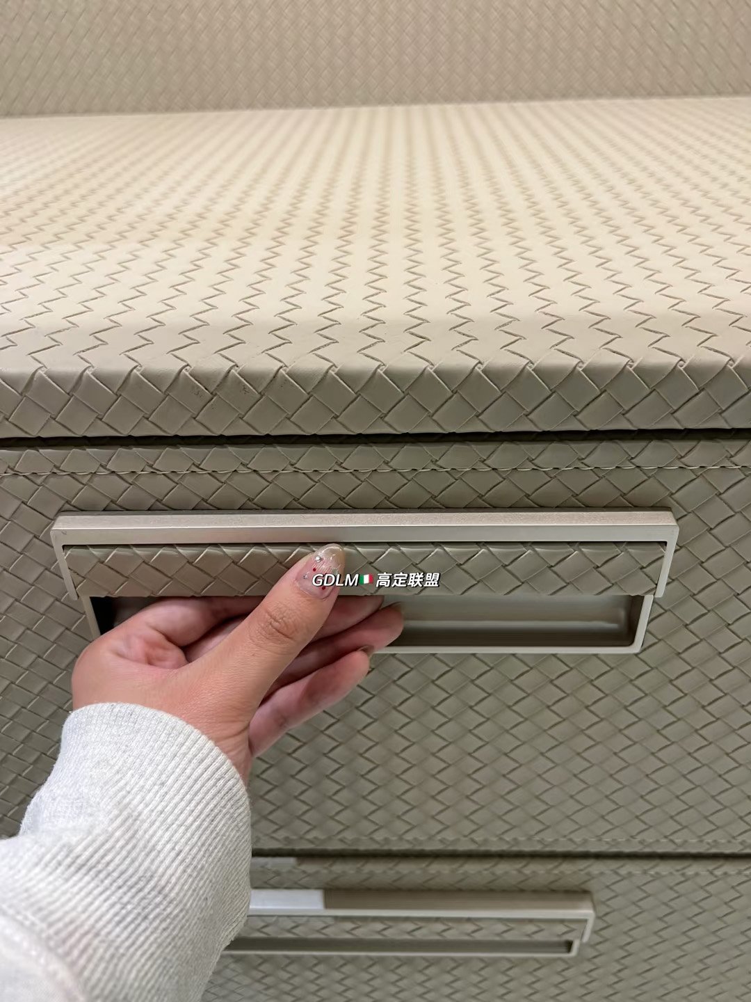 Champagne Gold Poliform-Inspired Open Wardrobe - Image 10