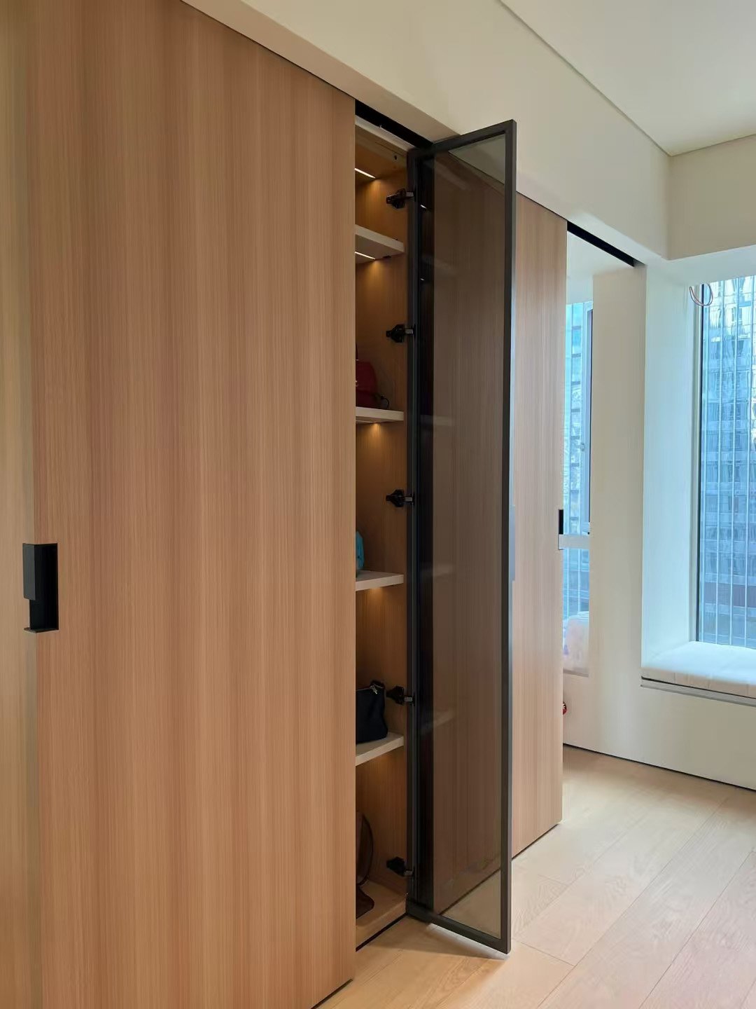 Porro-Style Master Bedroom Partition Wardrobe - Image 4