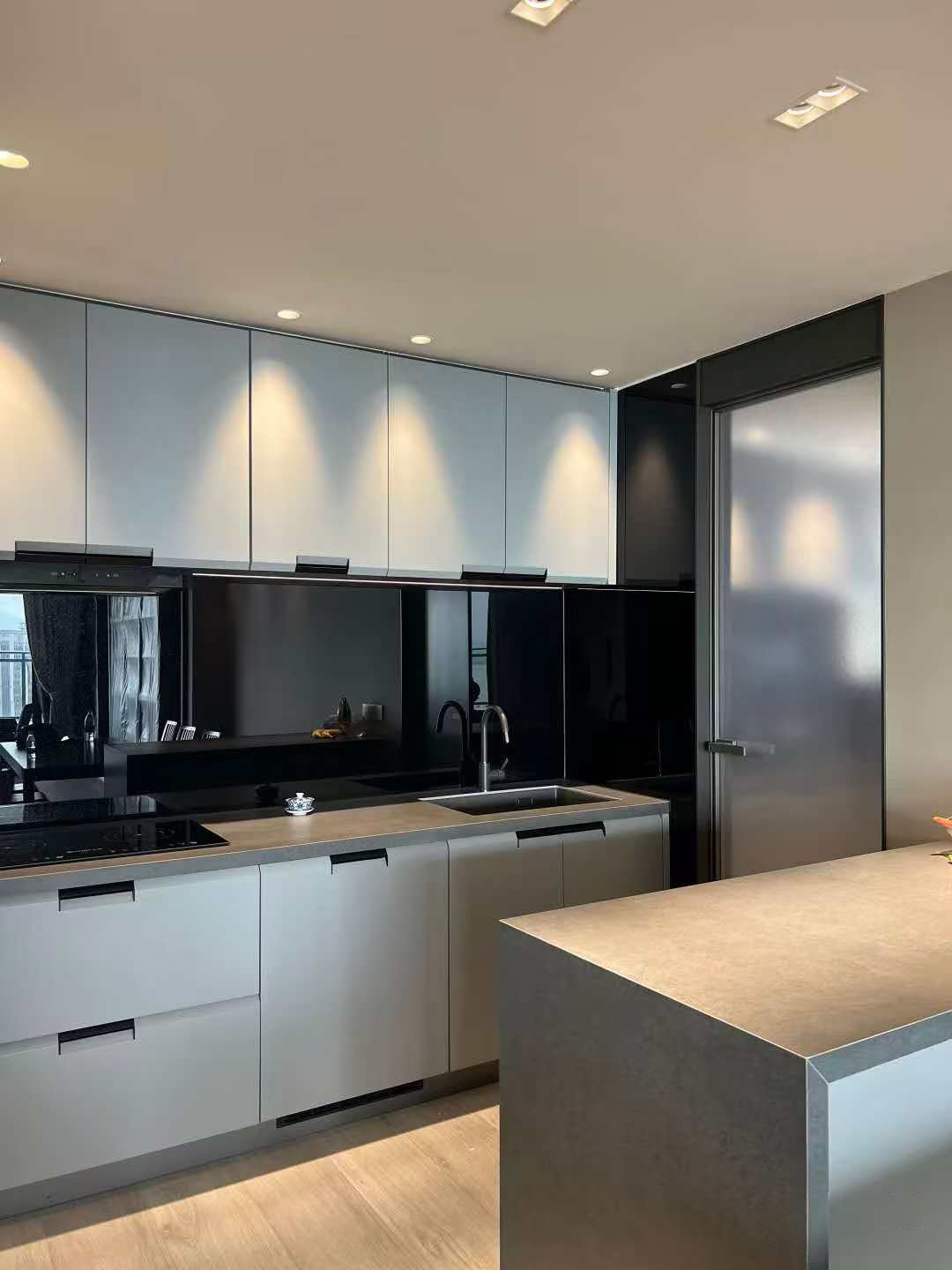 High-end gray minimalist small kitchen - Image 12