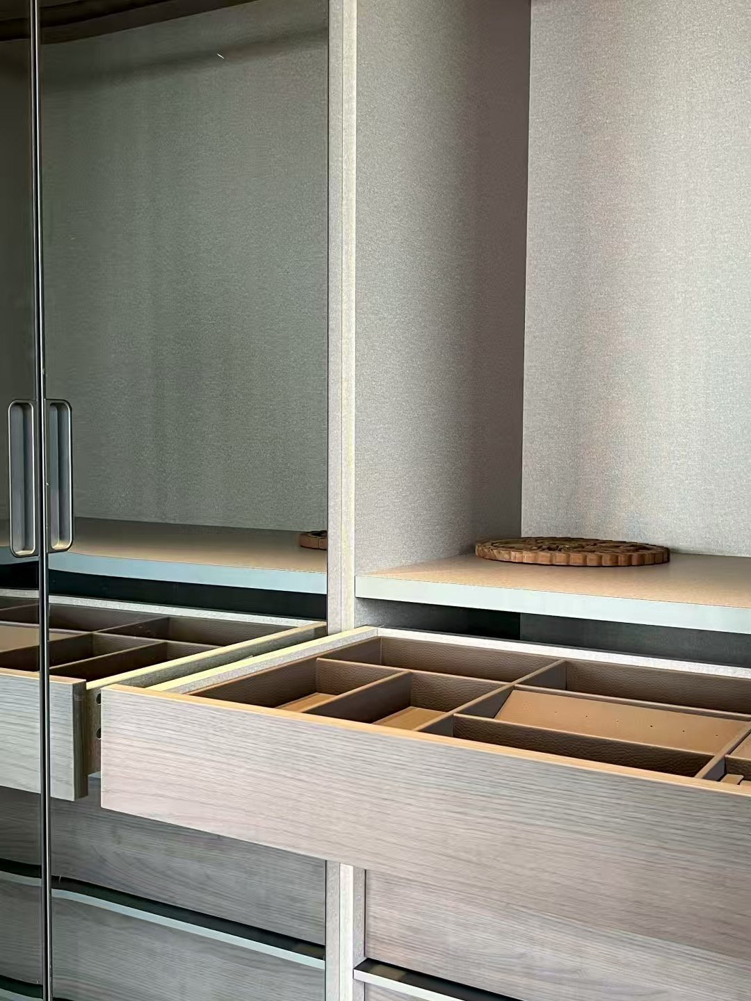 Minimalist Mirror Sliding Door Wardrobe - Image 13