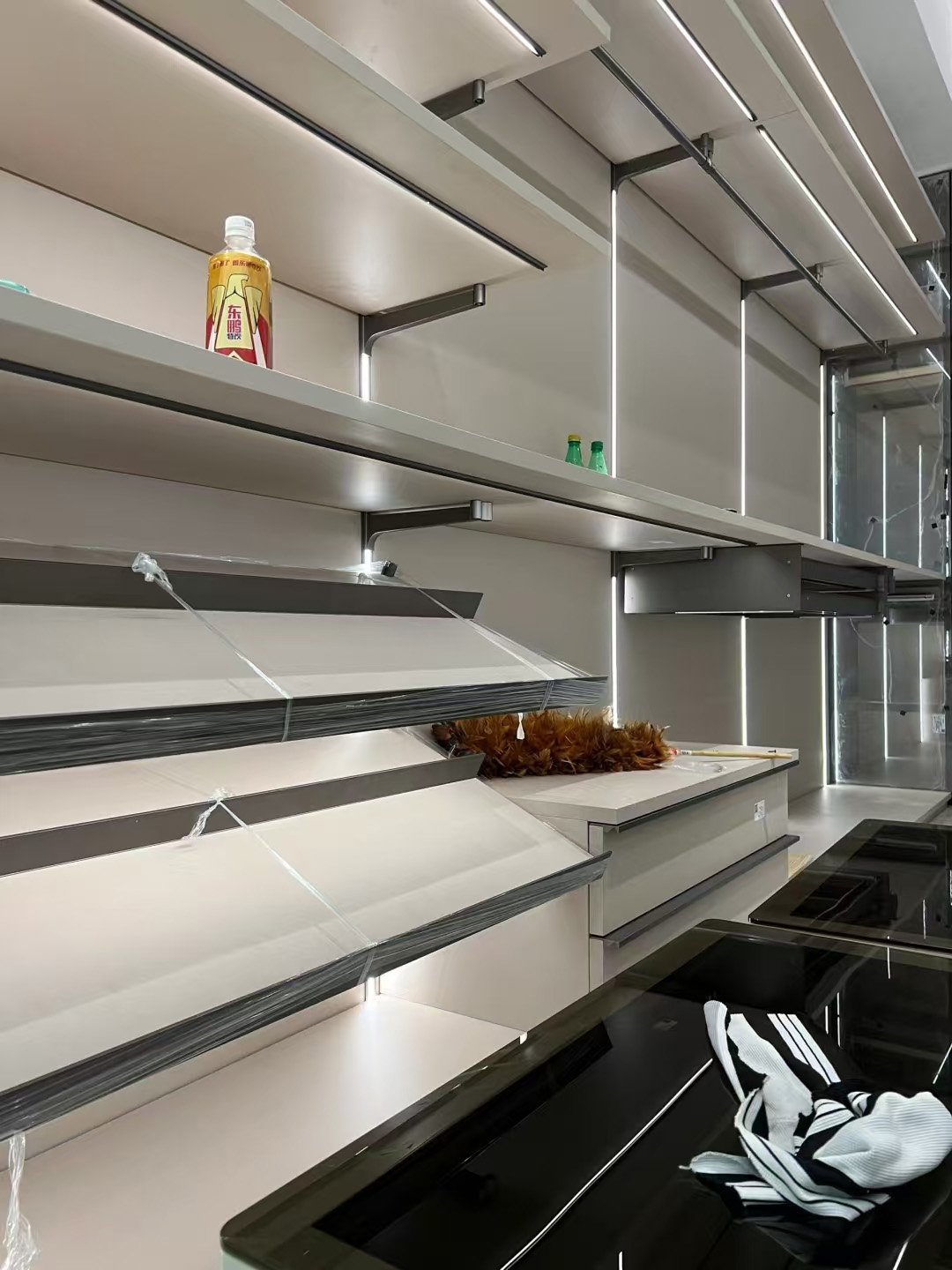 Luxury Glass & Metal Wardrobe System - Image 15