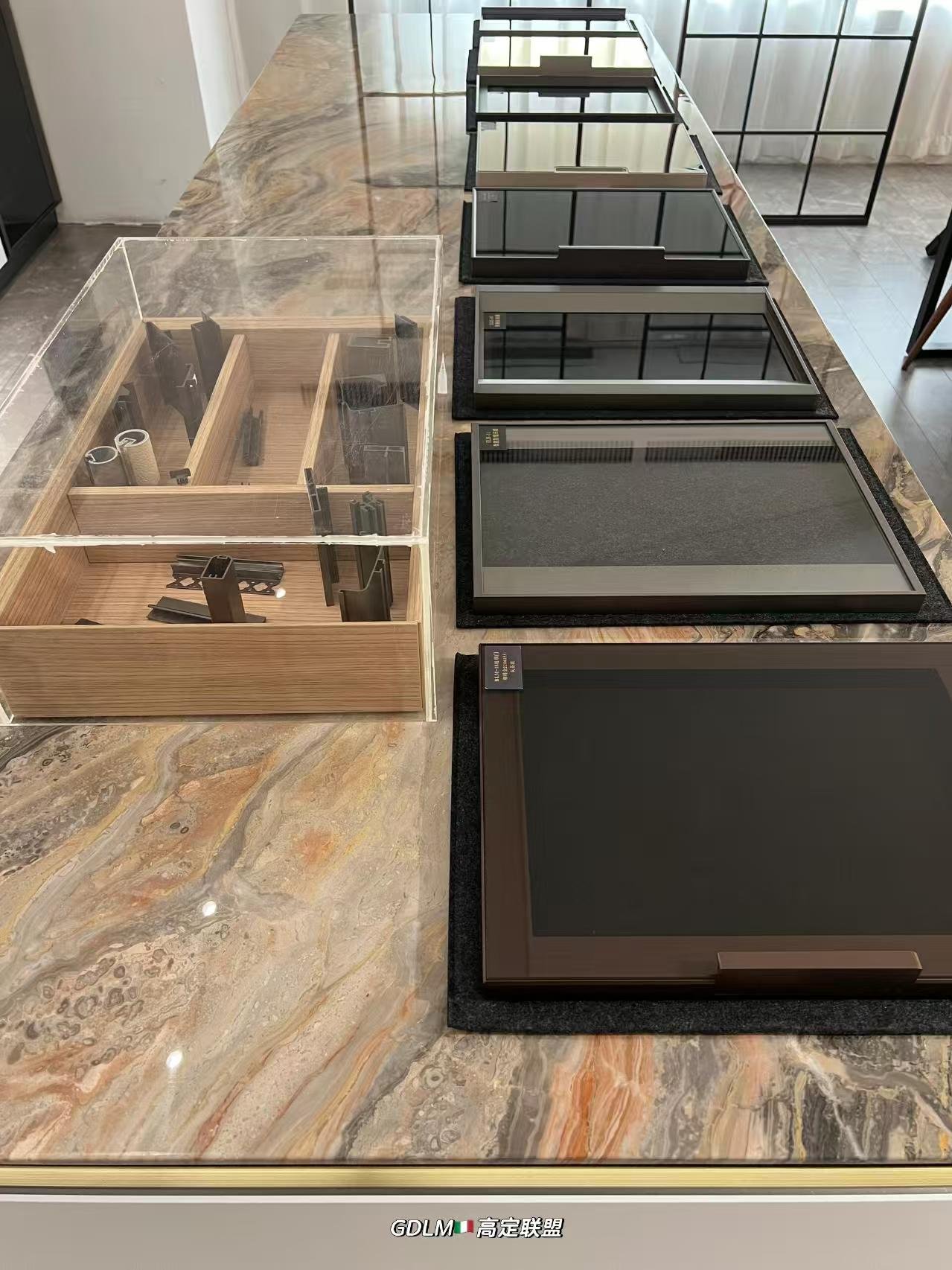 Luxury Custom Kitchen - Image 14