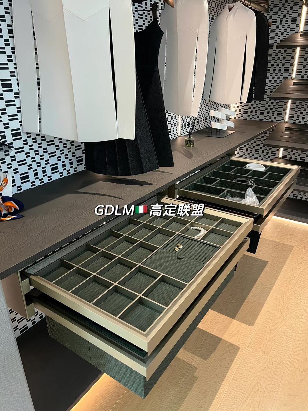 Upgraded Open Walk-In Closet - Image 4