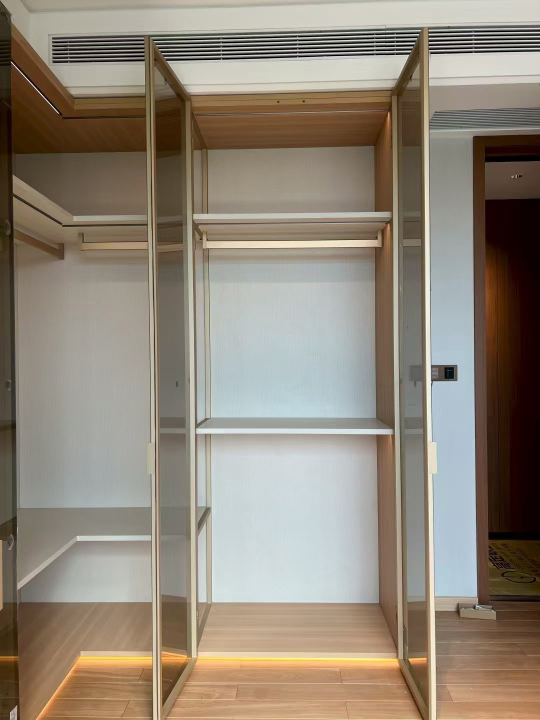 Minimalist Luxury Walk-In Closet - Image 18