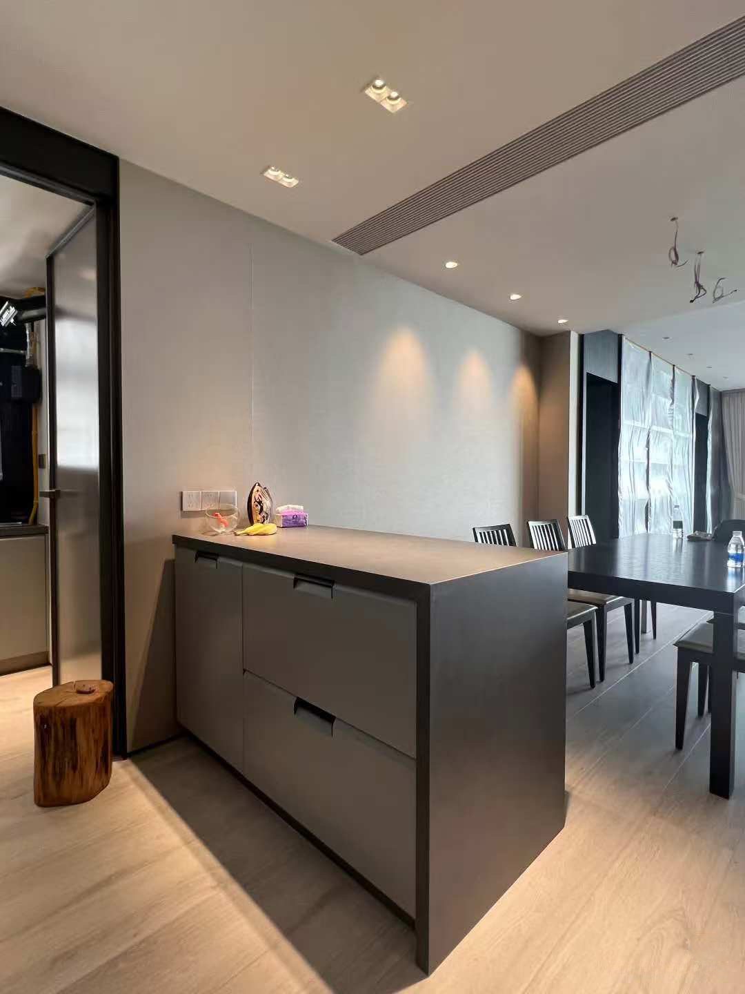 High-end gray minimalist small kitchen - Image 5