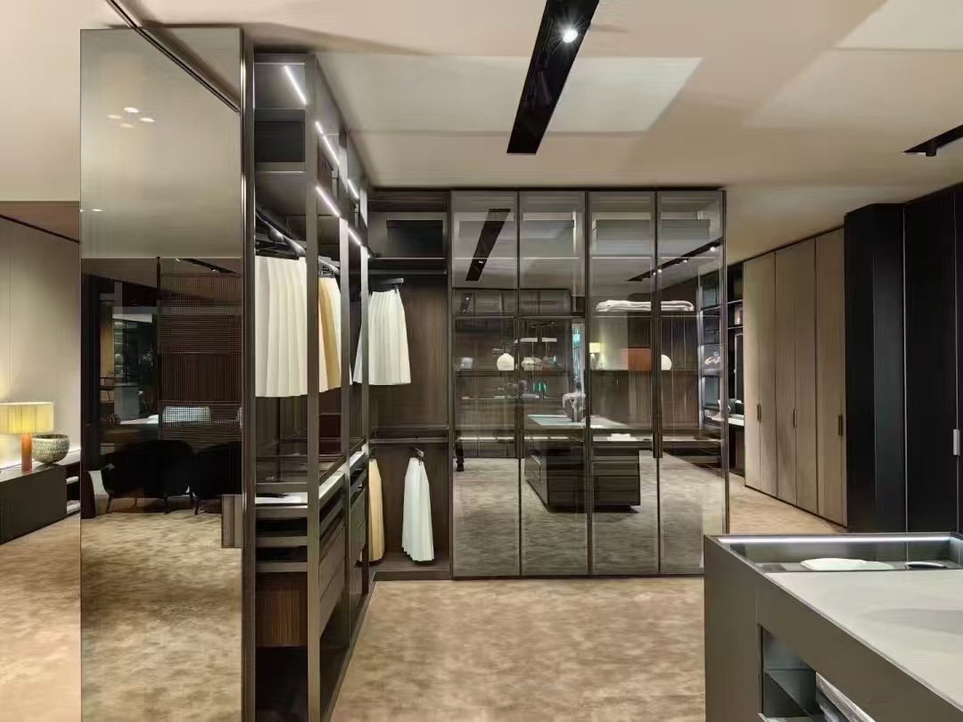 Italian High-End Glass & Metal Walk-In Closet - Image 3