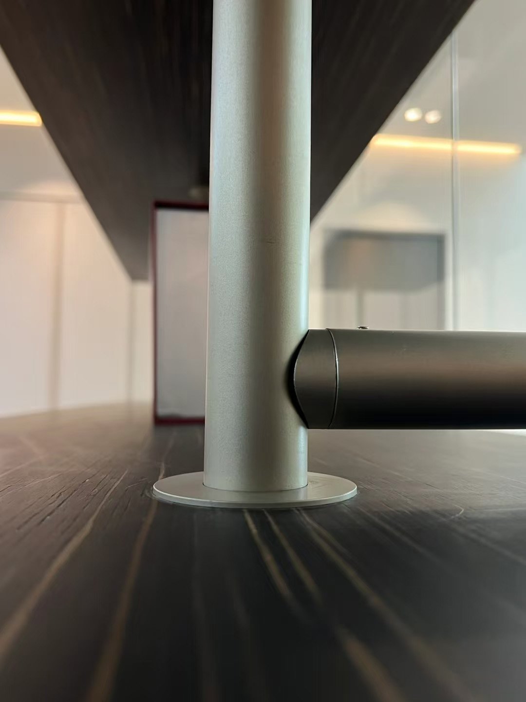 Italian Column Women Bag Display Cabinet - Image 9