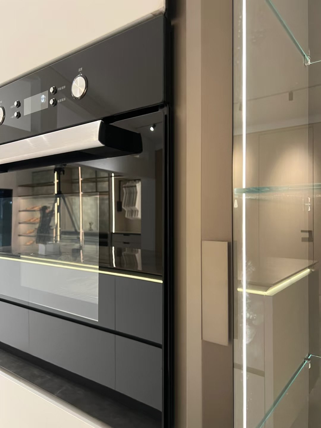 Luxury Custom Kitchen - Image 8