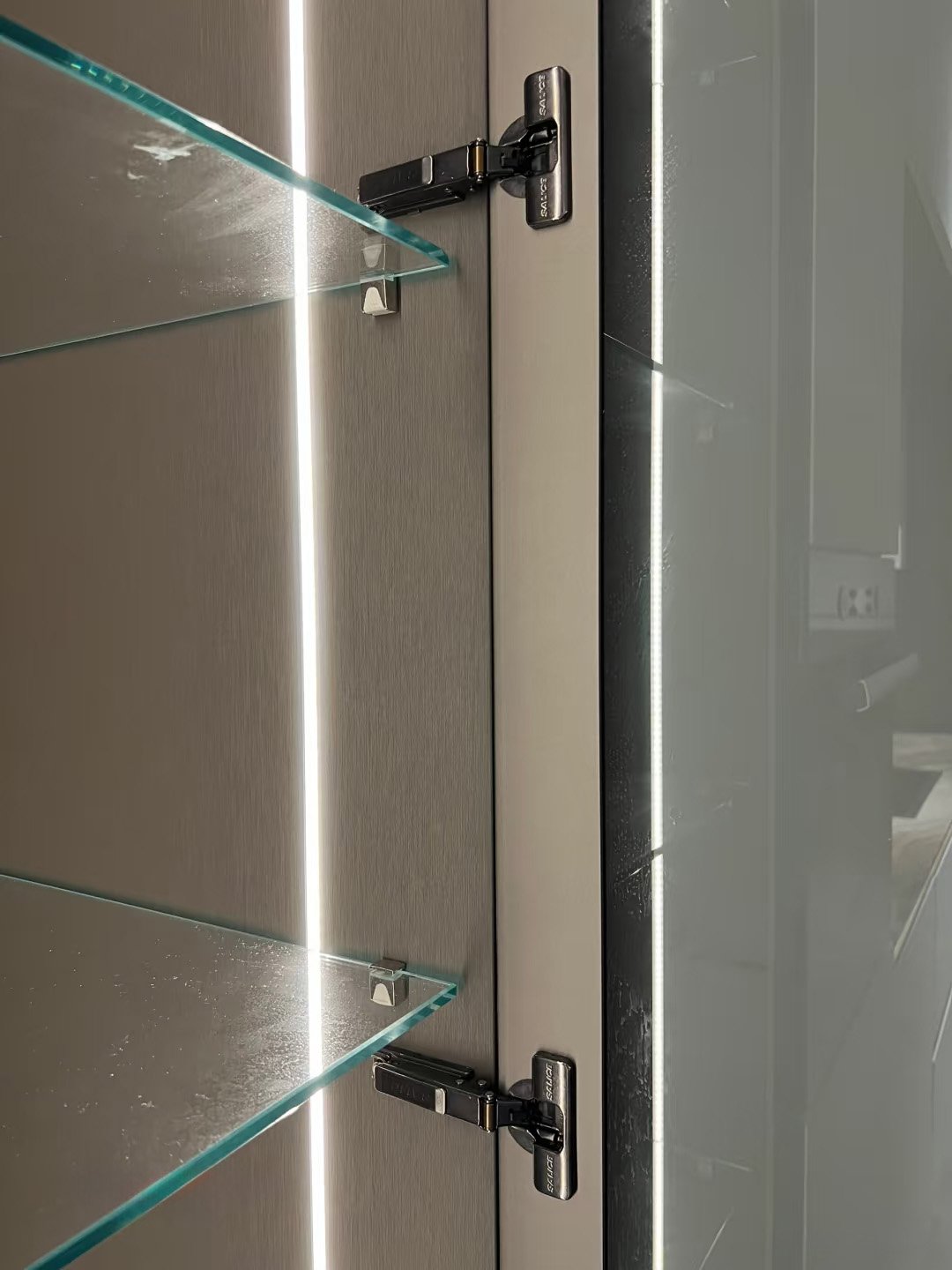 Luxury Custom Kitchen - Image 9