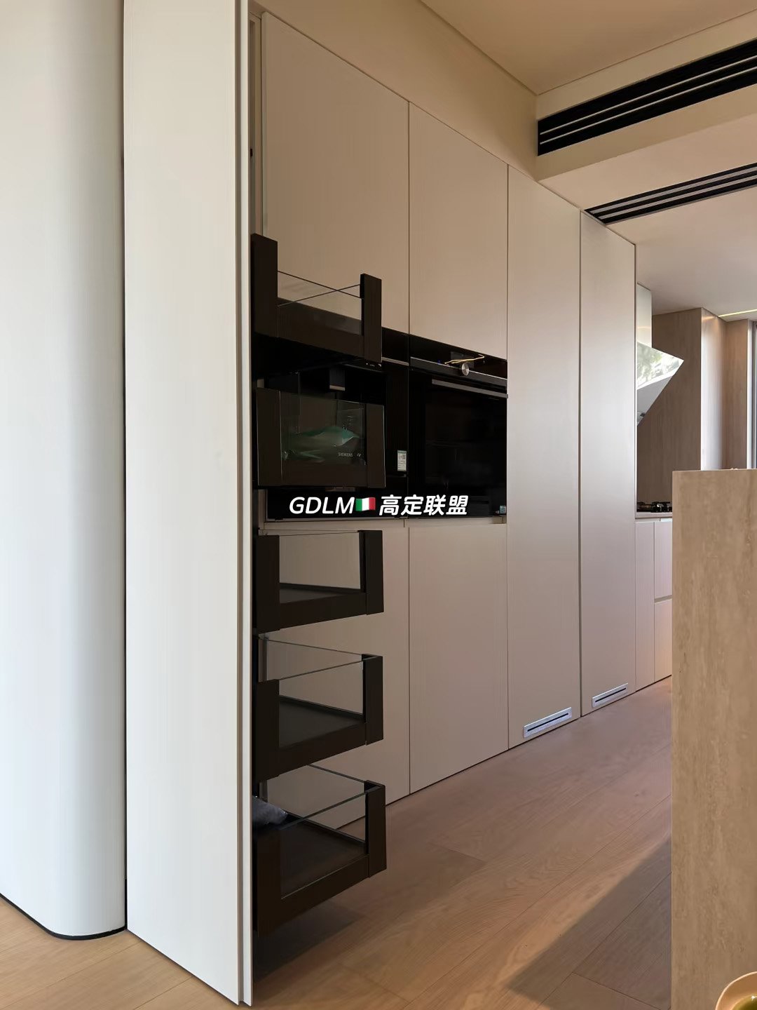 Cream white style kitchen system - Image 6