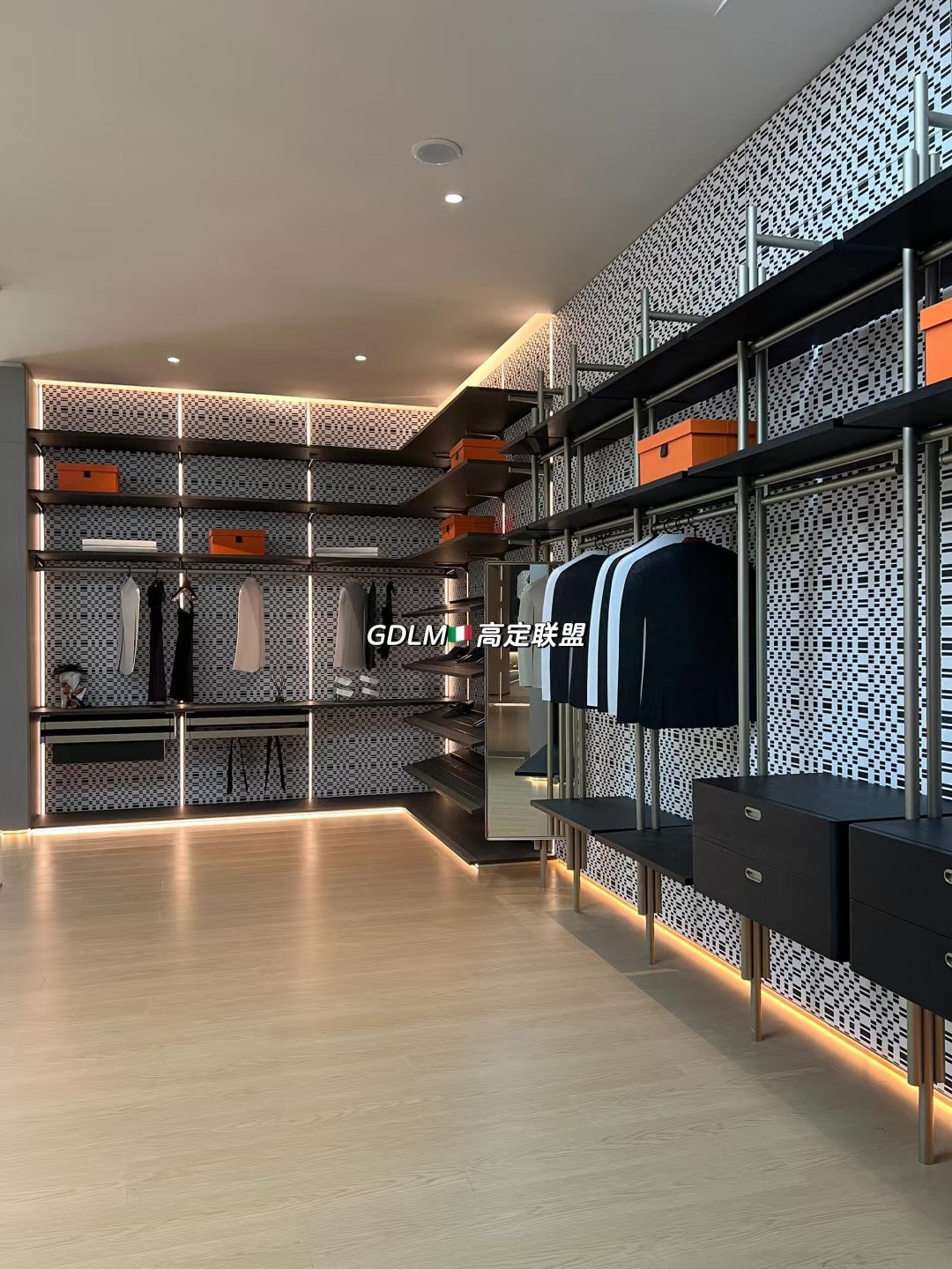 Upgraded Open Walk-In Closet - Image 8