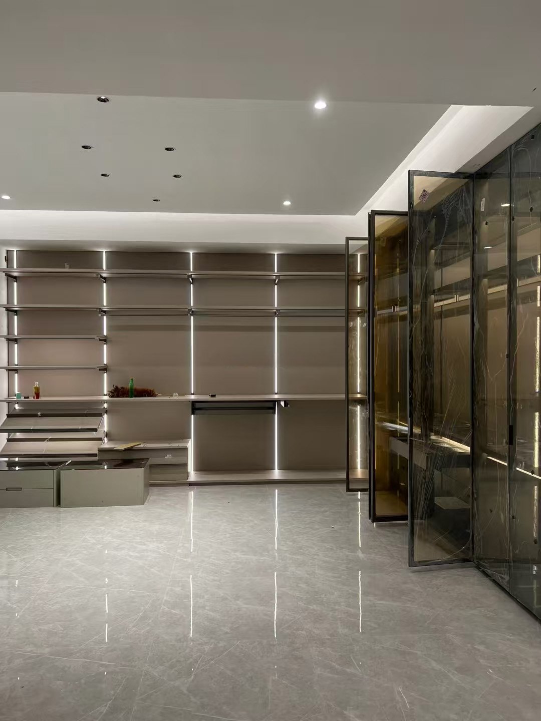 Luxury Glass & Metal Wardrobe System - Image 9
