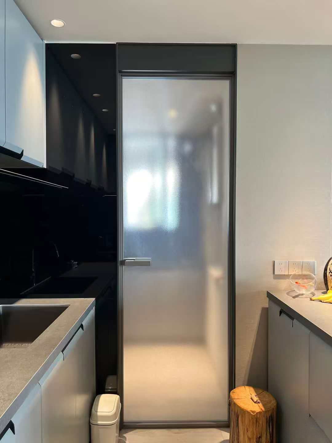 High-end gray minimalist small kitchen - Image 7