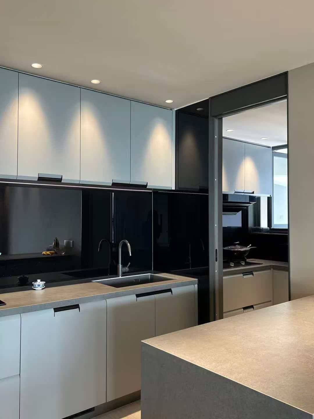 High-end gray minimalist small kitchen - Image 8