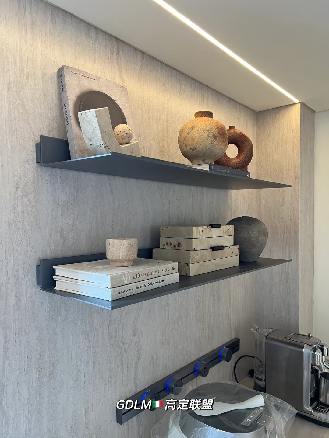 Cream white style kitchen system - Image 8