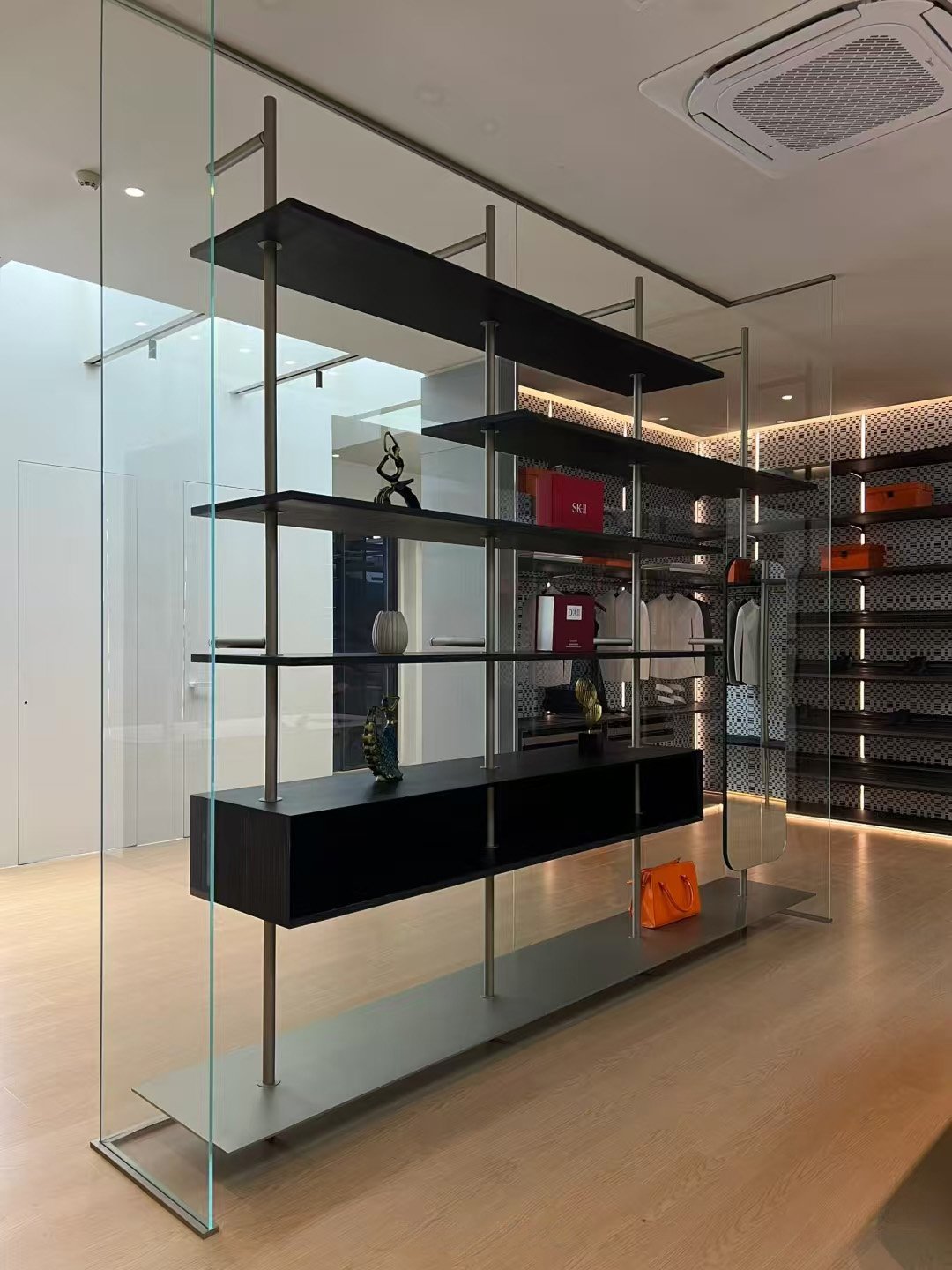 Italian Column Women Bag Display Cabinet - Image 4